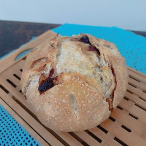 Rústico com crosta de gergelim recheado com goiabada - Imagem 5